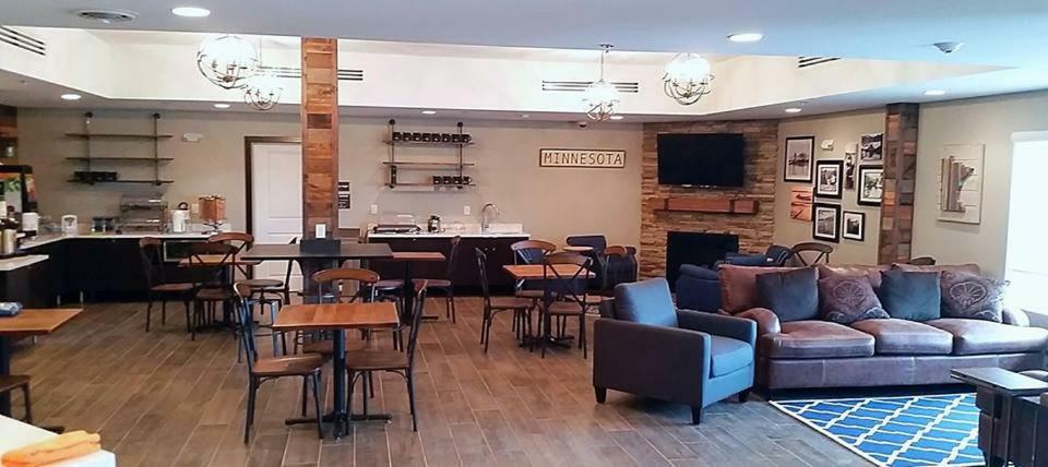 Lakes Inn At Dunvilla Экстерьер фото